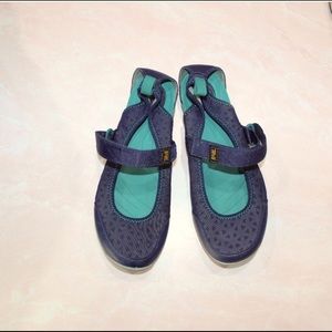 Teva Navy Blue Water Shoe Velcro Sandals sz 8.5